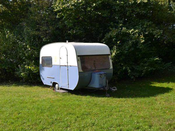 THE TENT - Youth Only - Buchung leider nur bis 30 Jahre möglich! : photo 1 de la chambre petite caravane