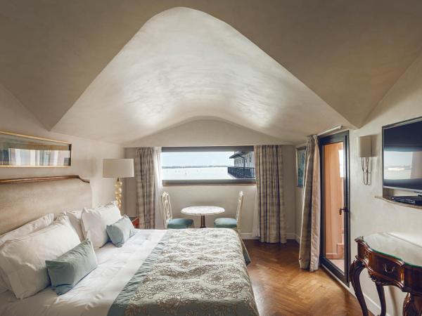 Hotel Cipriani, A Belmond Hotel, Venice : photo 8 de la chambre suite junior avec balcon et vue sur le lagon