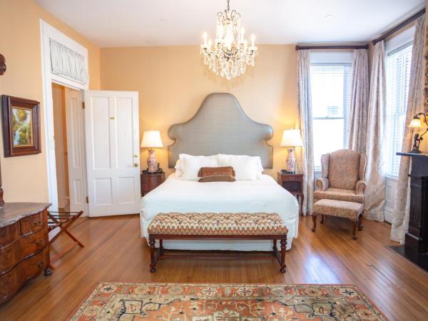 Kehoe House, Historic Inns of Savannah Collection : photo 1 de la chambre chambre lit king-size supérieure - caroline finch
