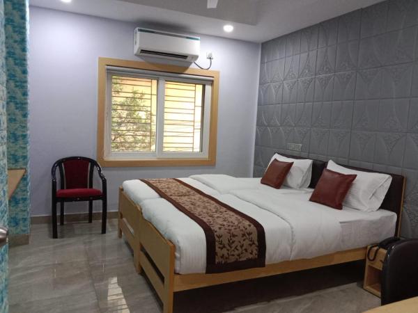 Soukyam Hotel : photo 2 de la chambre chambre double Économique