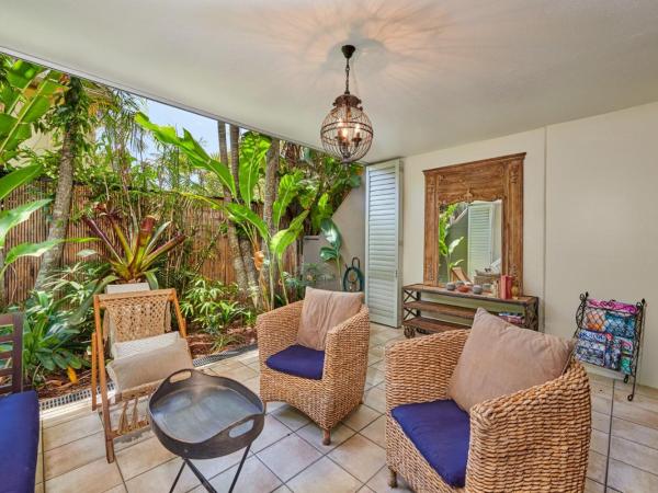 Julians Apartments : photo 3 de la chambre studio avec cour