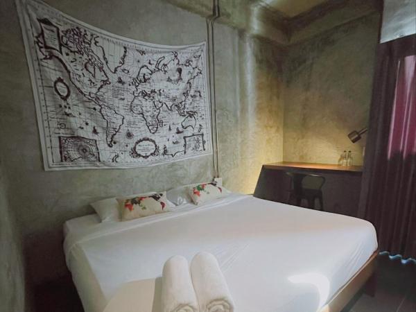 The LOCAL Ari : photo 2 de la chambre chambre lit king-size