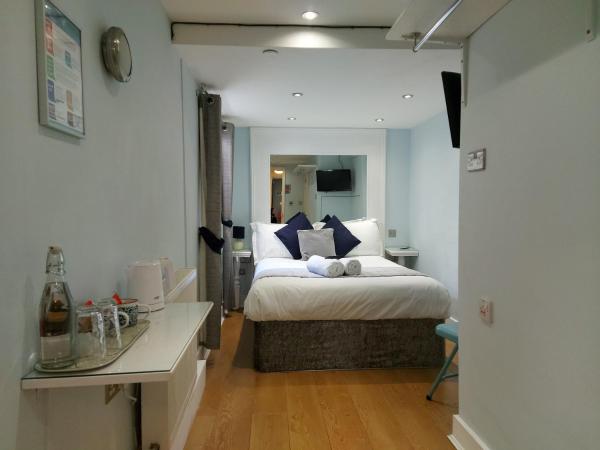 Churchill Brighton : photo 1 de la chambre chambre double avec salle de bains privative