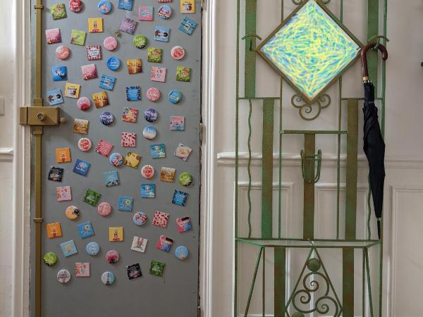 Private acces to the all flat. Charming Parisian. : photo 6 de la chambre chambre quadruple avec salle de bains privative