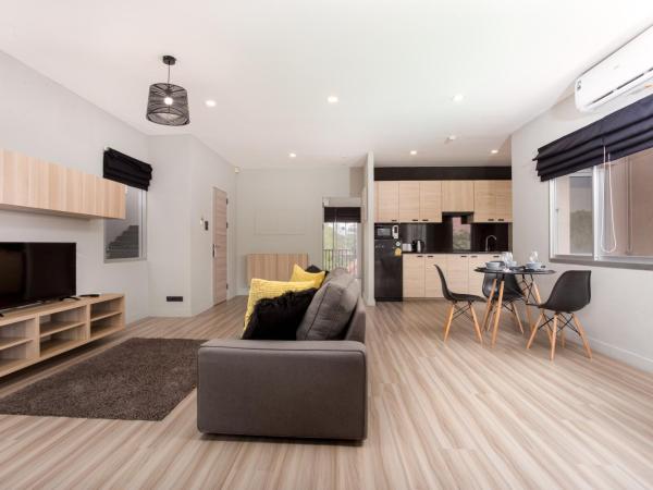 Studio 365 Serviced Apartments : photo 5 de la chambre appartement 1 chambre avec balcon