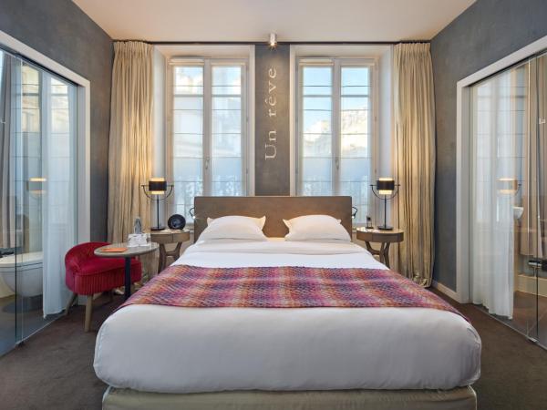 Le Pavillon des Lettres : photo 4 de la chambre chambre deluxe double ou lits jumeaux