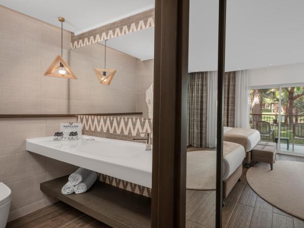 Papillon Belvil Holiday Village : photo 9 de la chambre chambre club confort