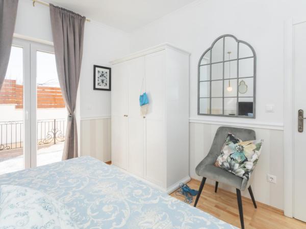 The Residence : photo 6 de la chambre appartement 1 chambre avec terrasse - vue sur lac