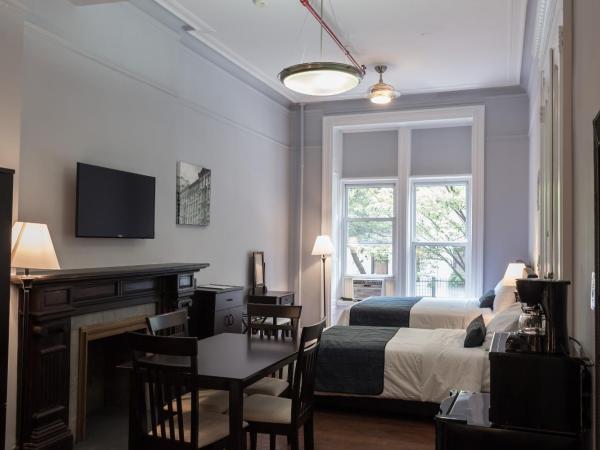 The Central Park North : photo 1 de la chambre chambre familiale avec salle de bains commune