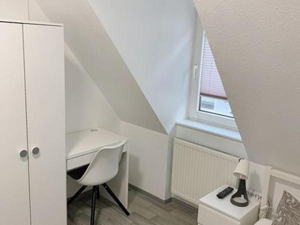 Hostel Nuremberg : photo 4 de la chambre chambre simple avec toilettes et douche communes