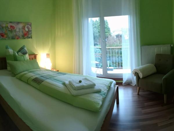 Ninas B&B - exklusiv für Frauen : photo 8 de la chambre chambre double deluxe avec balcon