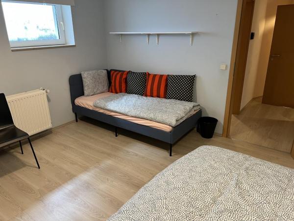 city rooms luxembourg : photo 3 de la chambre chambre triple avec salle de bains commune