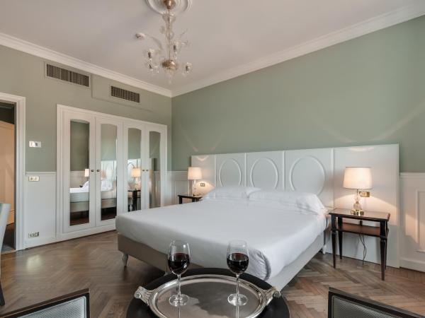 Plaza Hotel Lucchesi : photo 5 de la chambre chambre double ou lits jumeaux premium