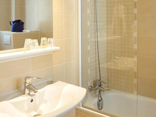 Logis Hôtel Des Châteaux De La Loire : photo 9 de la chambre chambre double confort