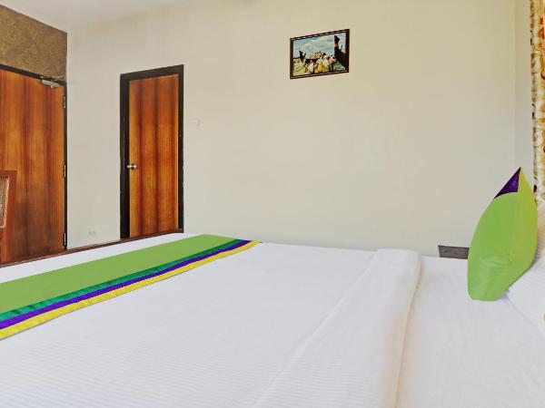 Treebo Time Square Marine Drive : photo 6 de la chambre chambre double standard