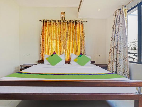 Treebo Time Square Marine Drive : photo 2 de la chambre chambre double standard