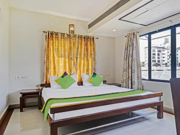 Treebo Time Square Marine Drive : photo 1 de la chambre chambre double standard