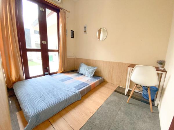 Green Surabaya Homey : photo 2 de la chambre chambre double Économique