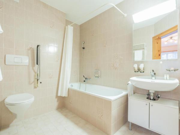 Hotel Corvatsch : photo 4 de la chambre chambre double supérieure