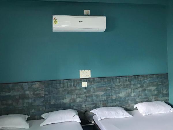 SM MANSION near Harbour & High court : photo 4 de la chambre chambre quadruple standard