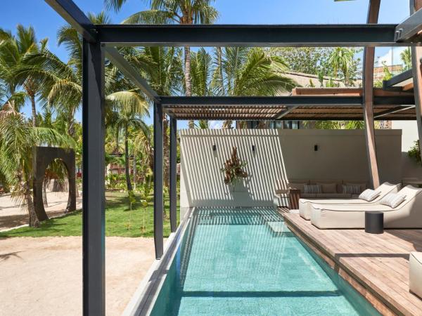 LUX* Grand Baie Resort & Residences : photo 10 de la chambre grande villa lux* avec piscine - front de mer