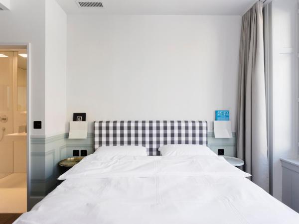 Boutique & Art Hotel Helvetia : photo 3 de la chambre petite chambre double