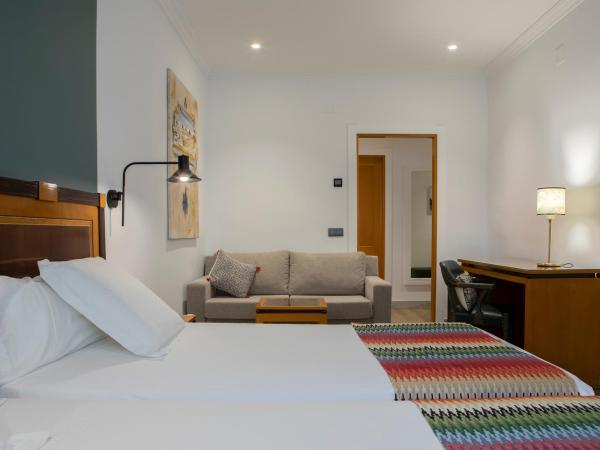 Hotel Don Curro : photo 3 de la chambre chambre triple