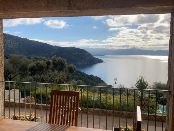 Residence Roc E Mare Cargèse : photo 6 de la chambre appartement - vue sur mer
