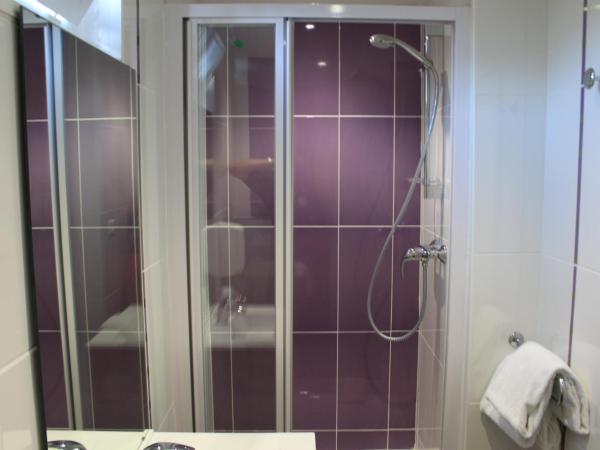 Hôtel de Paris - Dijon Centre Gare : photo 6 de la chambre chambre lits jumeaux confort