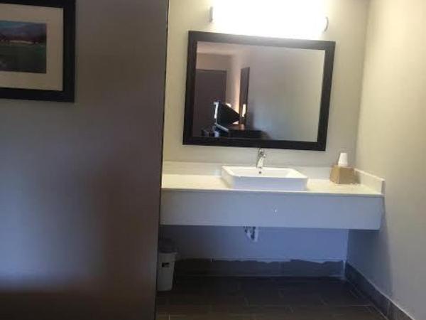 Lotus Inn and Suites Nashville : photo 3 de la chambre chambre lit king-size - non-fumeurs