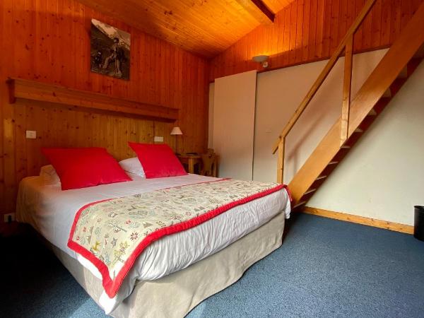 Hotel Les Bruyères : photo 1 de la chambre chambre quadruple confort