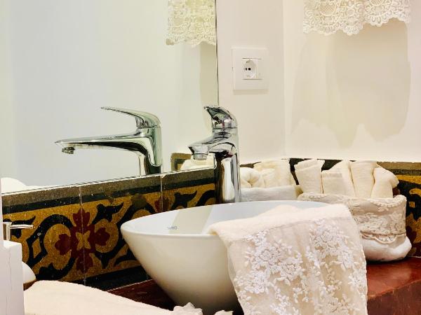 Palazzo del Poeta - Dimora Contemporanea : photo 9 de la chambre chambre deluxe