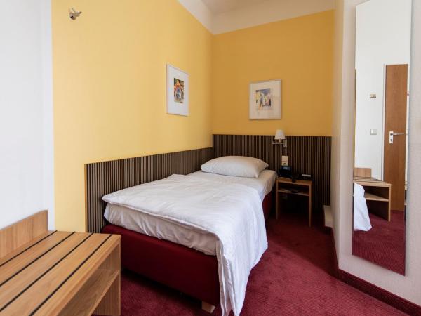 Hotel Aigner : photo 1 de la chambre petite chambre simple