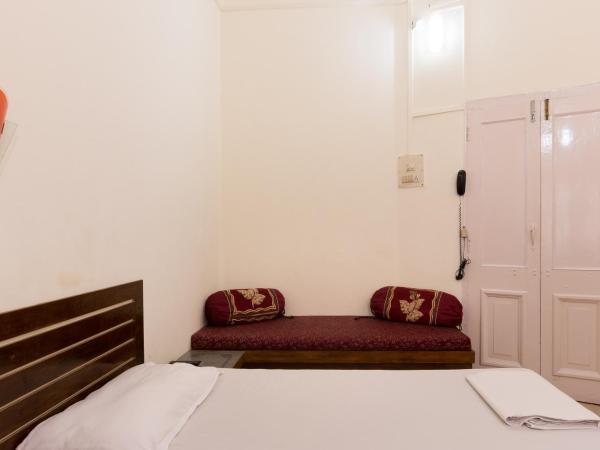 Bentleys Hotel : photo 1 de la chambre petite chambre