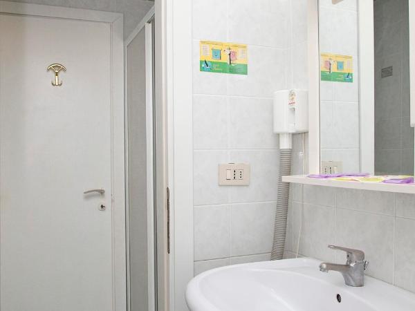 Ute Hotel : photo 8 de la chambre chambre quadruple supérieure