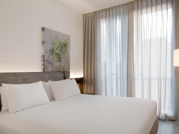 J Hotel : photo 3 de la chambre chambre double ou lits jumeaux