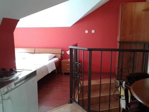 House Ivančić-free parking : photo 4 de la chambre studio avec terrasse