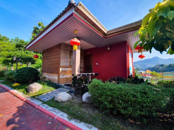 Dreampark resort : photo 6 de la chambre bungalow - vue sur rivière