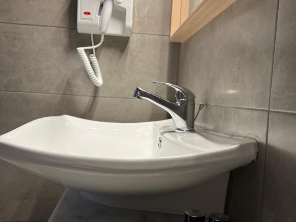 Luxor Premium Suites : photo 6 de la chambre chambre triple avec terrasse