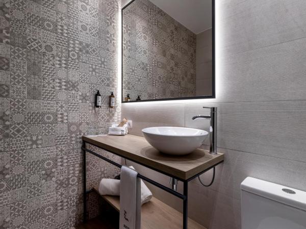 Petit Palace Plaza de la Reina : photo 4 de la chambre chambre quadruple