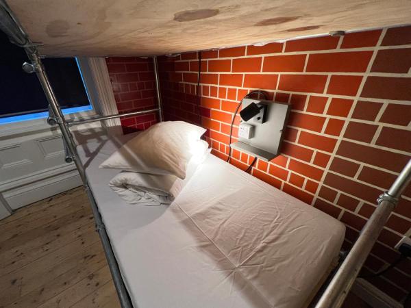 Art Hostel : photo 7 de la chambre lit dans dortoir mixte de 6 lits