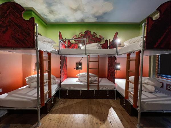 Art Hostel : photo 1 de la chambre lit dans dortoir mixte de 6 lits