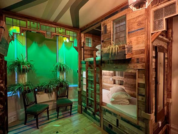 Art Hostel : photo 2 de la chambre lit dans dortoir mixte de 8 lits