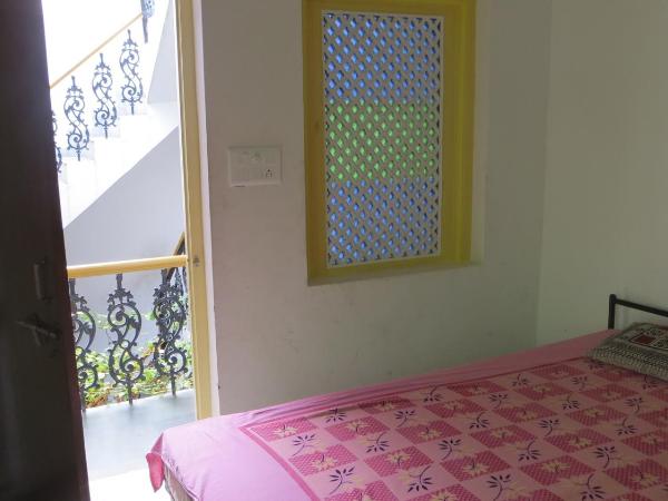 Udai Haveli Guest House : photo 8 de la chambre chambre double ou lits jumeaux standard avec ventilateur
