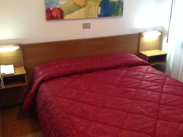 Hotel Caprera : photo 4 de la chambre chambre double