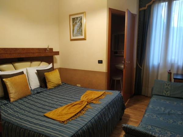 Atlantide Hotel : photo 8 de la chambre chambre double queen-size Économique