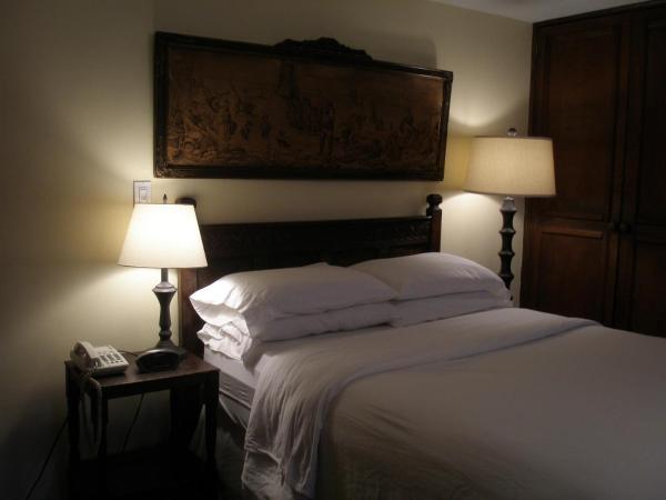 Incentra Village Hotel : photo 7 de la chambre studio gaylord avec grand lit et kitchenette