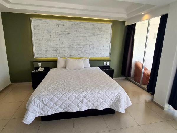 Hotel Borda Cuernavaca : photo 5 de la chambre suite lit queen-size standard