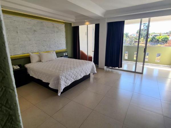 Hotel Borda Cuernavaca : photo 6 de la chambre suite lit queen-size standard