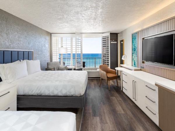 Holiday Inn Resort Panama City Beach - Beachfront, an IHG Hotel : photo 8 de la chambre superior queen room two queen beds oceanfront - upper level